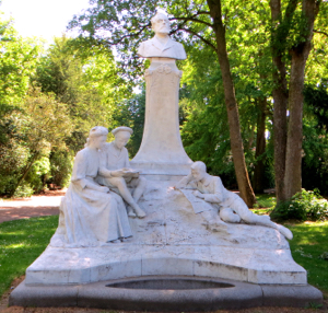 Jules Verne Statue, Amiens