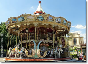 Carousel, Jardins du Trocadéro, Paris, France