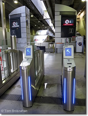 Grandes lignes ticket turnstiles, Gare Montparnasse, Paris, France
