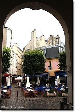 Restaurants near the market in Versailles, France